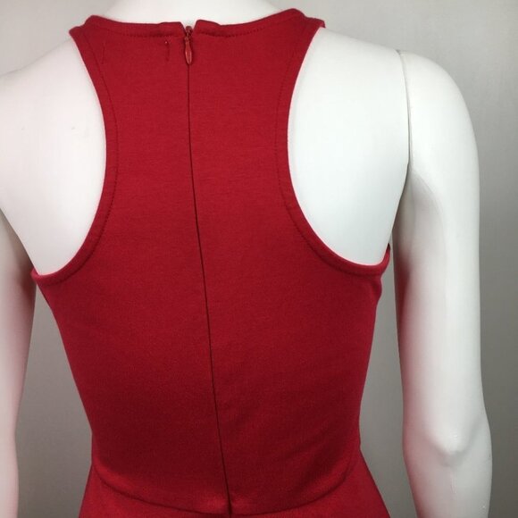 Olsenboye Simple Red Dress - Picture 5 of 8